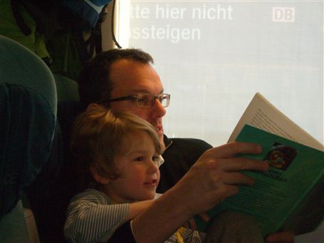 im Zug kommt man endlich mal zum Lesen
